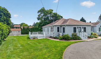 6 Harbor Pkwy, Clinton, CT 06413