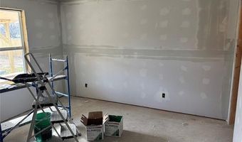 207 NE 2nd St, Adair, OK 74330