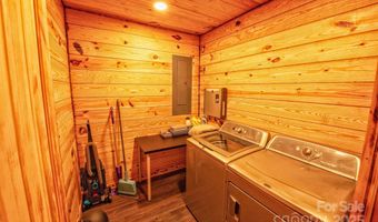 23 Honeysuckle Rdg, Almond, NC 28702