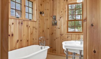 389 Castle Island Rd, Belgrade, ME 04917