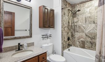 1301 Sandy Ridge Ln, Altoona, WI 54720