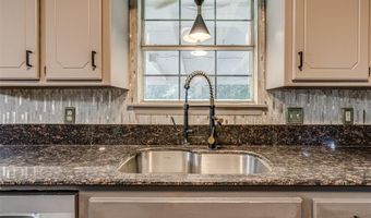 2370 Mary Niblack Rd, Ardmore, OK 73401