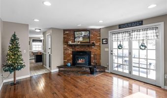 1 Leahy St, East Providence, RI 02916
