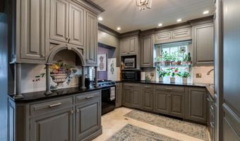 407 N TULPEHOCKEN Rd, Reading, PA 19601