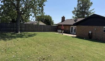 812 Village Dr, Altus, OK 73521