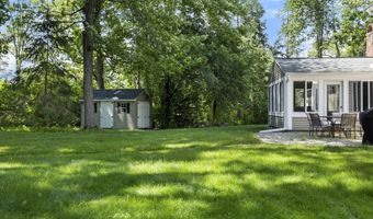 17 Schuyler Hills Rd, Albany, NY 12211