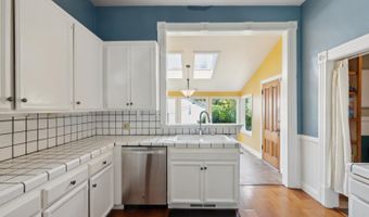 539 Benton St, Santa Rosa, CA 95404