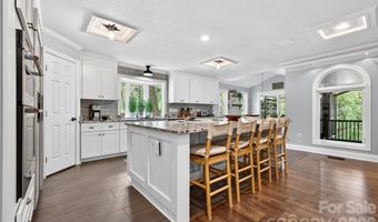 170 Weston Rd, Arden, NC 28704