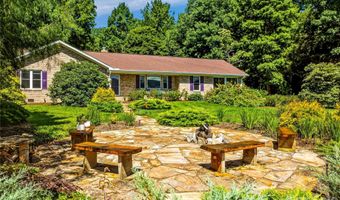 13 Ashley Rd, Asheville, NC 28805