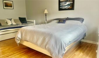 106 Swinburne Row, Newport, RI 02840