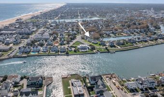 32 Inlet Ter, Belmar, NJ 07719