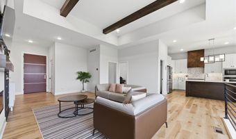 1113 W Lakeway Ct, Andover, KS 67002
