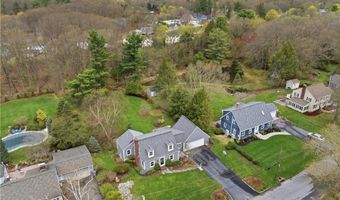 27 Old Meadow Ln, Cumberland, RI 02864