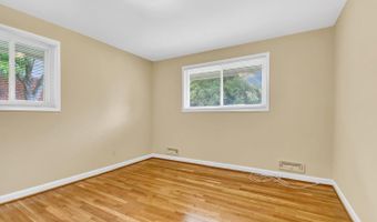10228 FARNHAM Dr, Bethesda, MD 20814