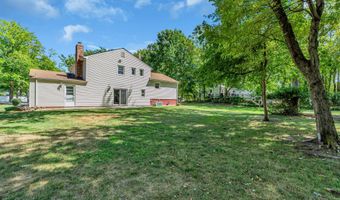 4 Michele Dr, Middletown, NJ 07748