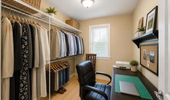 653 Neptune Ave, Beachwood, NJ 08722