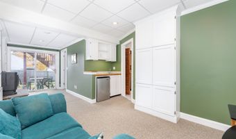 127 Curtiss St, Bristol, CT 06010