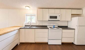 809 W 9th St, Baxter Springs, KS 66713