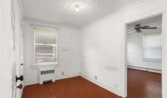 63 Lincoln Ave, Cranston, RI 02920