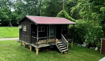 55 Minnow Ln, Alderson, WV 24901