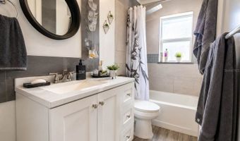 1050 Blackwood St, Altamonte Springs, FL 32701