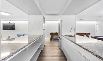42 8th St 5525, Boston, MA 02129