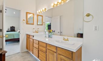 10100 Zermatt Cir, Anchorage, AK 99507