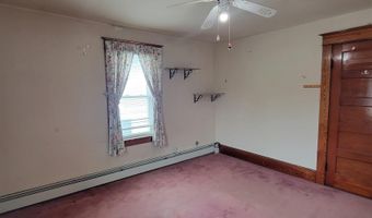 951 Gage St, Bennington, VT 05201