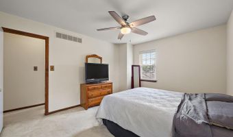 8 SIGNAL HILL Dr, Hockessin, DE 19707