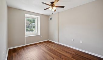 838 COLLEGE Pkwy 11-838, Rockville, MD 20850