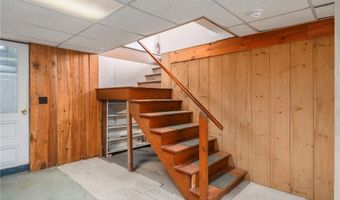 141 Peckham Rd, Little Compton, RI 02837