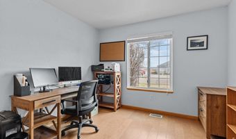 2243 Breckenridge Dr, Berthoud, CO 80513