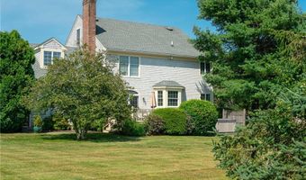167 Meadow Ln, Middletown, RI 02842
