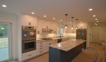 40 Tirrell Hill Rd, Bedford, NH 03110