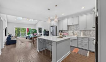 3062 N Spurway Dr, Ann Arbor, MI 48105