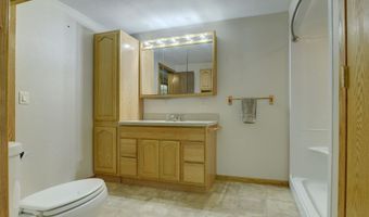 907 A Ave, Armstrong, IA 50514