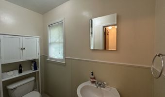 124 Canterbury Ct, Anderson, IN 46012
