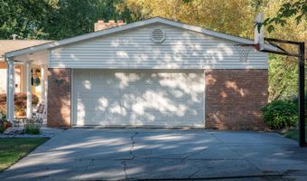 205 Westview Dr, Alma, MI 48801