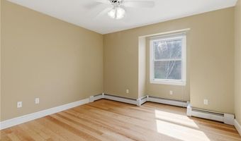 46 Timberland Dr, Lincoln, RI 02865