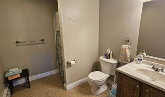 93 Streamside Ln, Bangor, ME 04401