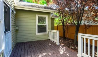 20651 NE Sierra Dr, Bend, OR 97701