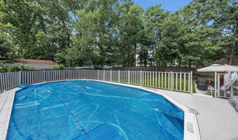 16 Tanglewood Dr, Barnegat, NJ 08005