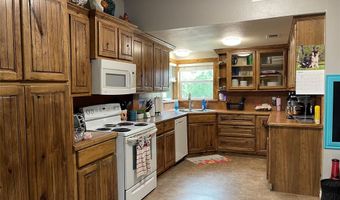 120 N 10th Ave, Teague, TX 75860