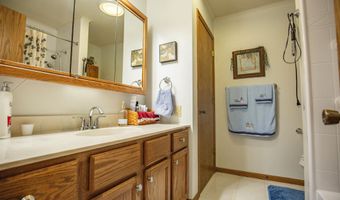 122 Parkside Dr, Algona, IA 50511