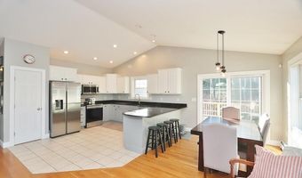 14 Virginia Ln, Bangor, ME 04401