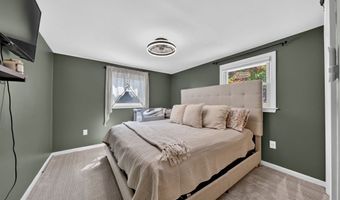 26 Algerine St, Berkley, MA 02779