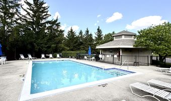 128 Ponds View Dr, Ann Arbor, MI 48103