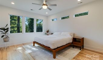 3110 Creighton Dr, Charlotte, NC 28205