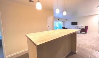 5217 NEWTON St 102, Bladensburg, MD 20710