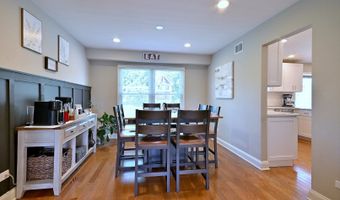 1350 W Barnwall Dr, Addison, IL 60101